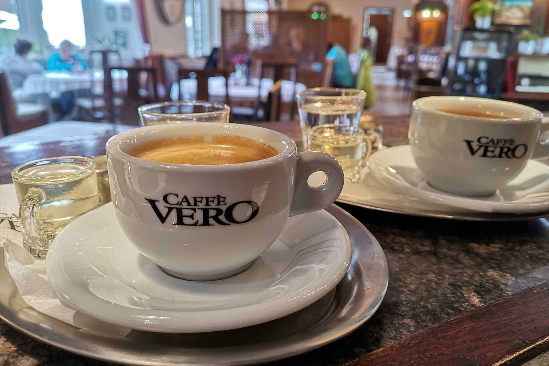 coffee 1920x1280 Table arrangement